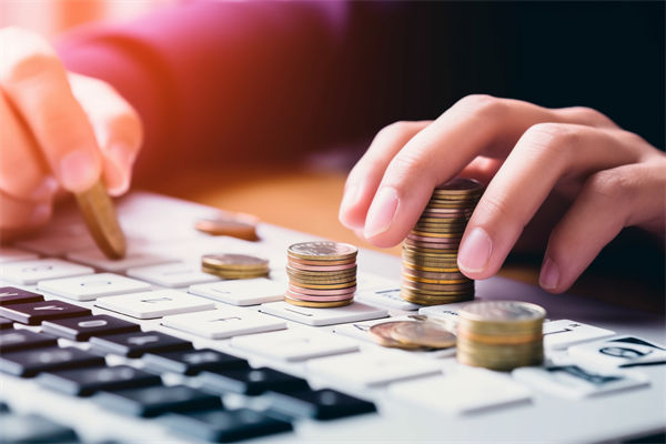 数字化转型背景下，企业战略应如何创新与升级？